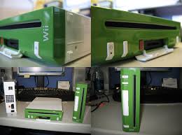 Il test kit in tutto il suo splendore (notate le porte aggiuntive sulla console...)