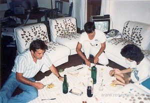 Da sx: un amico (non programmatore), Bruno e Cristina (futura moglie di Bruno). La foto è stata scattata da Steed Kulka
